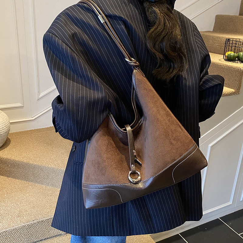 French retro suede design handbag autumn and winter new trend luxury style armpit bag women's shoulder bag elegant designer bag