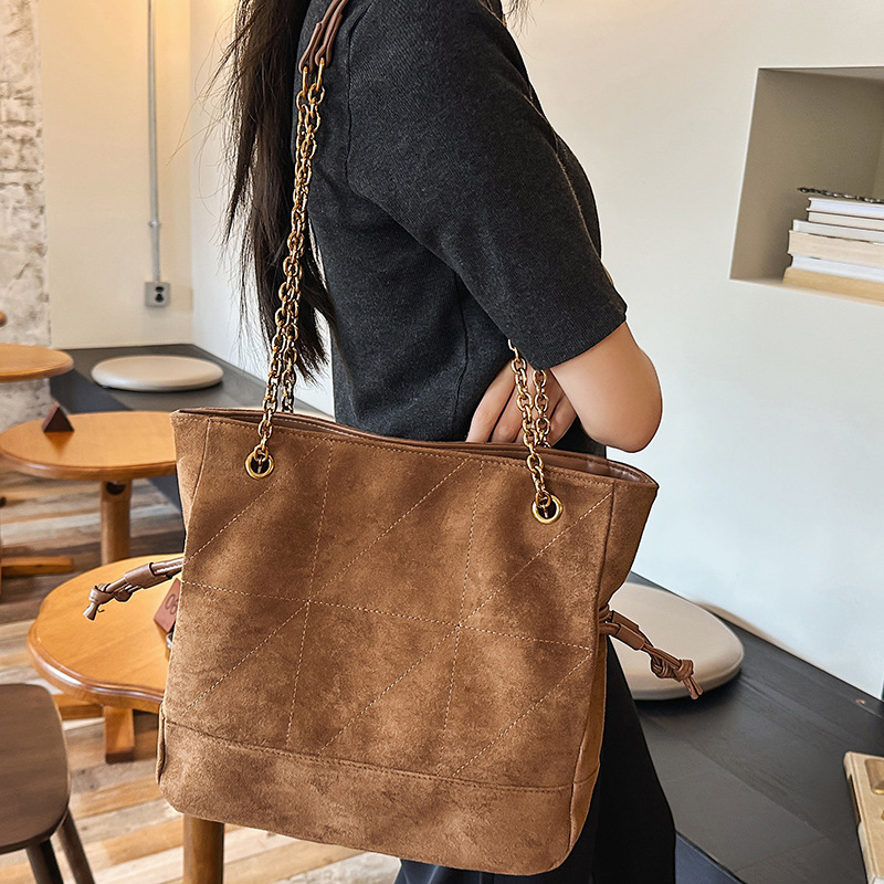 Free shipping designer bag Suede Single Shoulder Bag for Women New Versatile Tote Bag Commuting Large Capacity Drawstring Bucket Bag