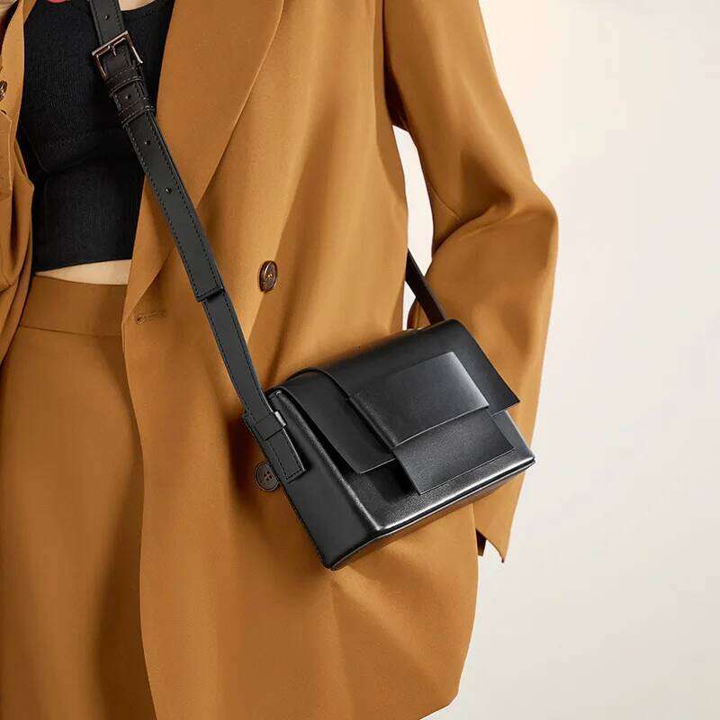 Designer Luxury Fashion Neutral Split Leather Messenger Solid Color Lady Casual Shoulder Bags Women Knitting Square Cross Body Bag New