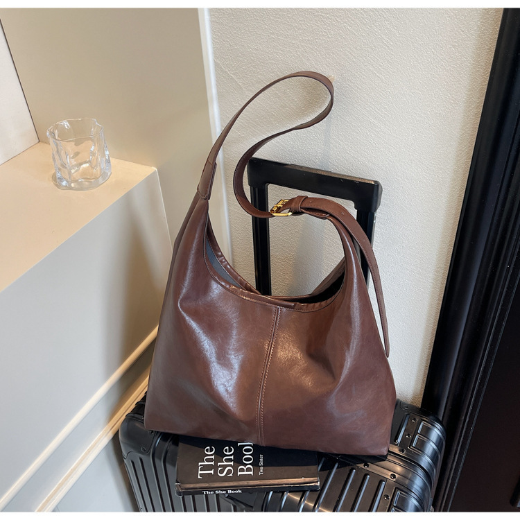 Free shipping designer bag Relaxed Casual Tote Bag for Women Large Capacity New Fashionable High-End Soft Leather Commuter Shoulder Bag