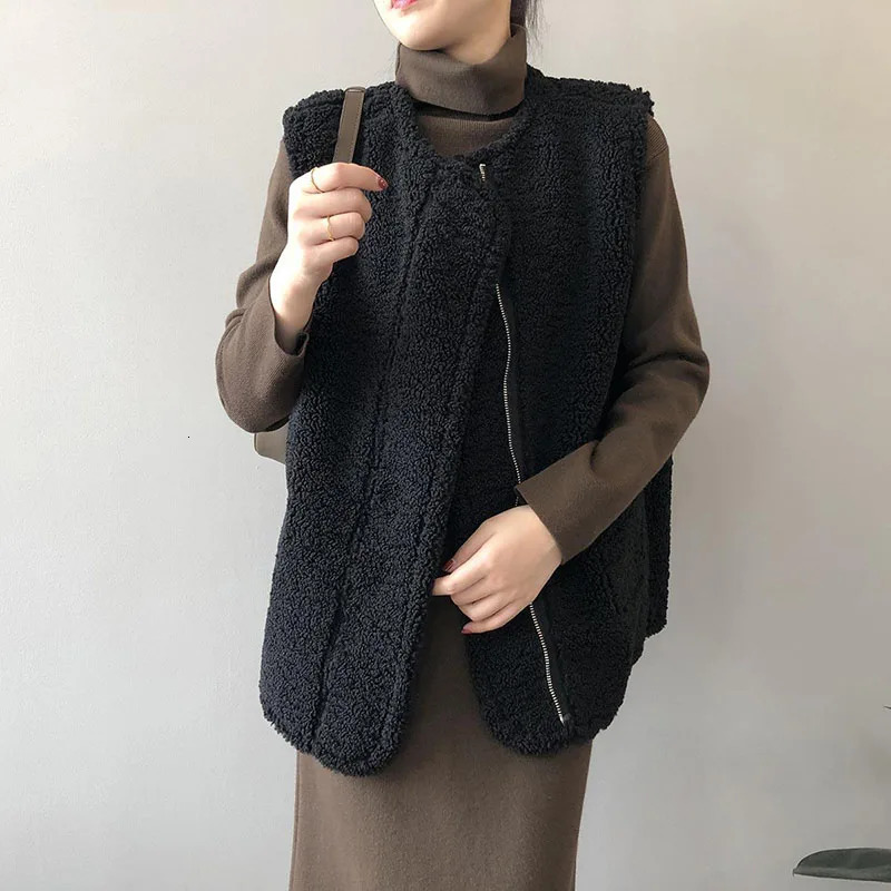 Womens Autumn Winter Lamb Wool Vest Jacket Korean Loose Two Sided Wearing Deer Fur Sleeveless Coat Female Casual Zipper Jackets 251027