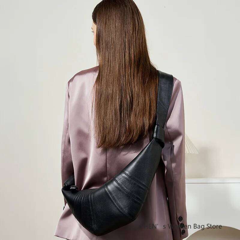 Designer Luxury Genuine Leather Lambskin Women Handbag Croissant Bag Fashionable Versatile Black Soft Dumpling Chest Crossbody Shoulder Bags