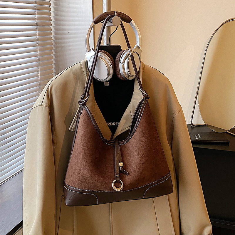 French retro suede design handbag autumn and winter new trend luxury style armpit bag women's shoulder bag elegant designer bag