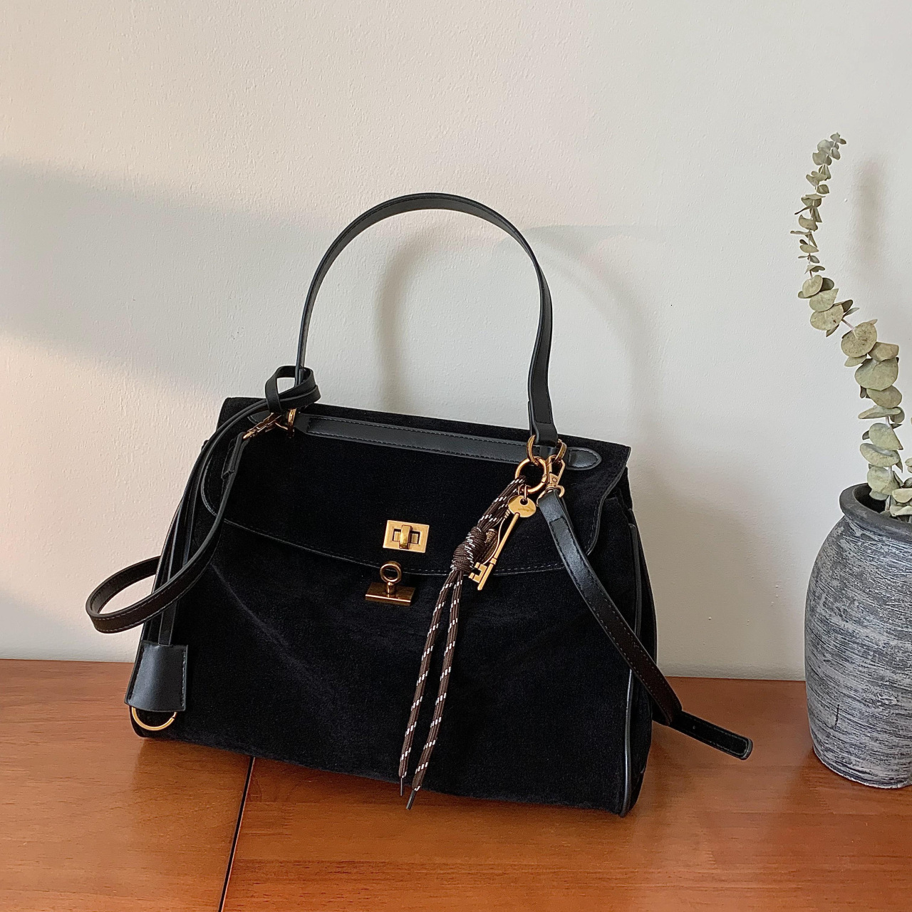 Designer Handbag Single Shoulder Bag High-end Matte Rodeo Trendy Versatile Crossbody Bag Large Luxury Bag Capacity Commuter Handbag