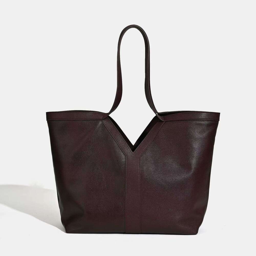 designer bag tote bag Same Style Low Price New Top Layer Cowhide Niche Design High-end Feel Large Capacity Daily Commute Tote