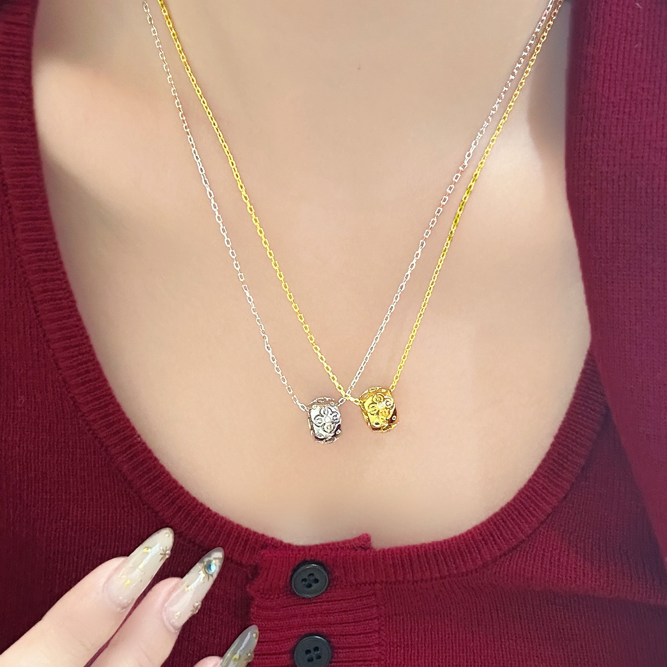 TaiYang New Gold Plated Copper Circle Clover Pendant Necklace, Floral Royal Inspired Adjustable Collarbone Chain for Women
