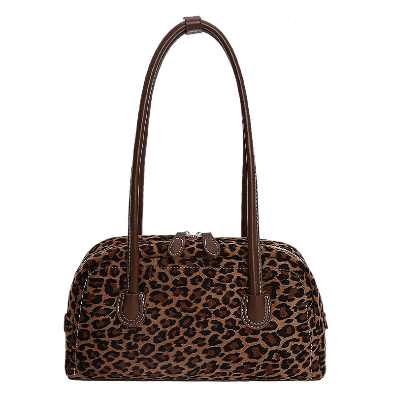 Free shipping designer bag Trendy Pillow Bag Underarm Bag for Women Autumn Large Capacity Stylish Versatile Shoulder Bag