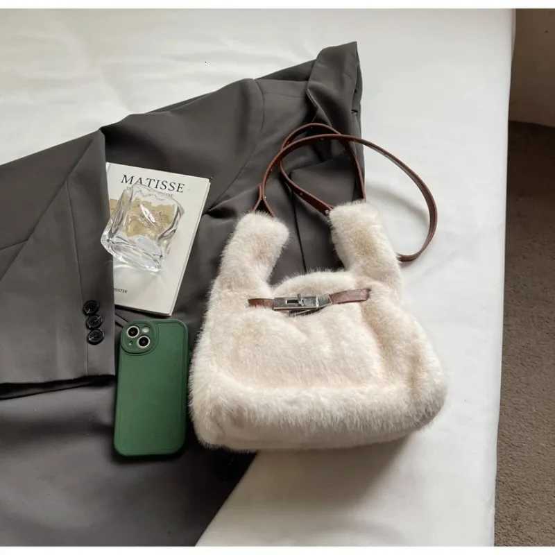 Elegant Womens Bags Trend 2025 Faux Fur Shoulder Bags Plush Faux Mink Luxury Handbags Chic Plu Crossbody Bag SolidColor Purses Y251027