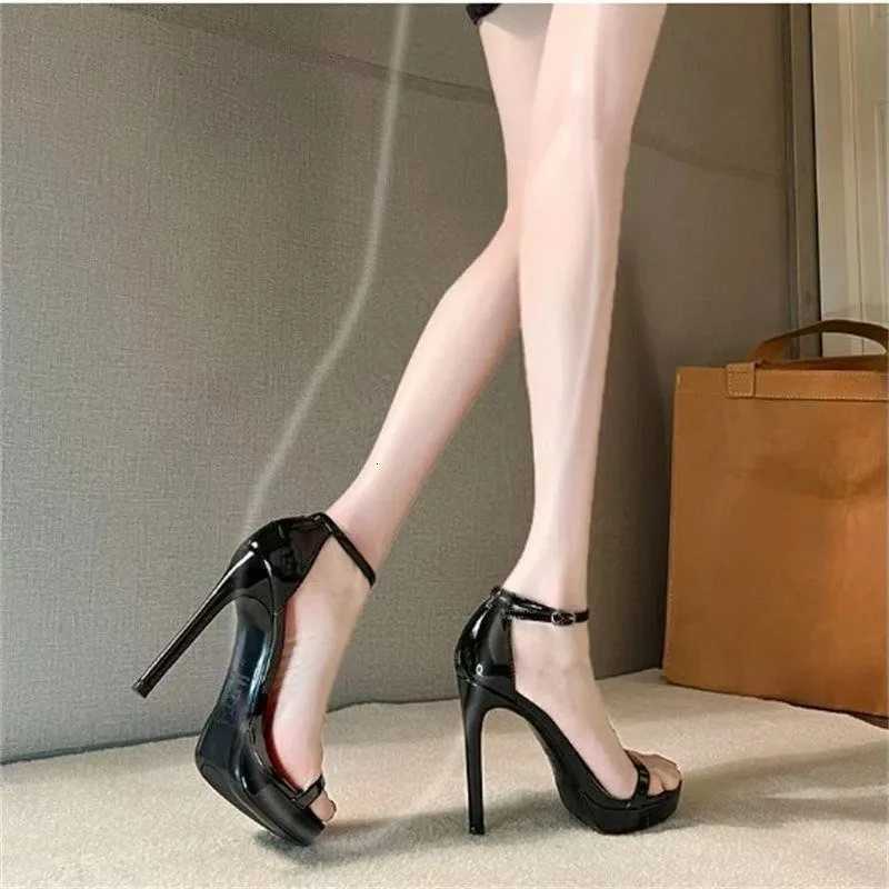 Womens High Heels Summer New Round Toe Open Toe e Strap Bag Heel Platform Antislip Wearresistant Stiletto SandalsXJ251027
