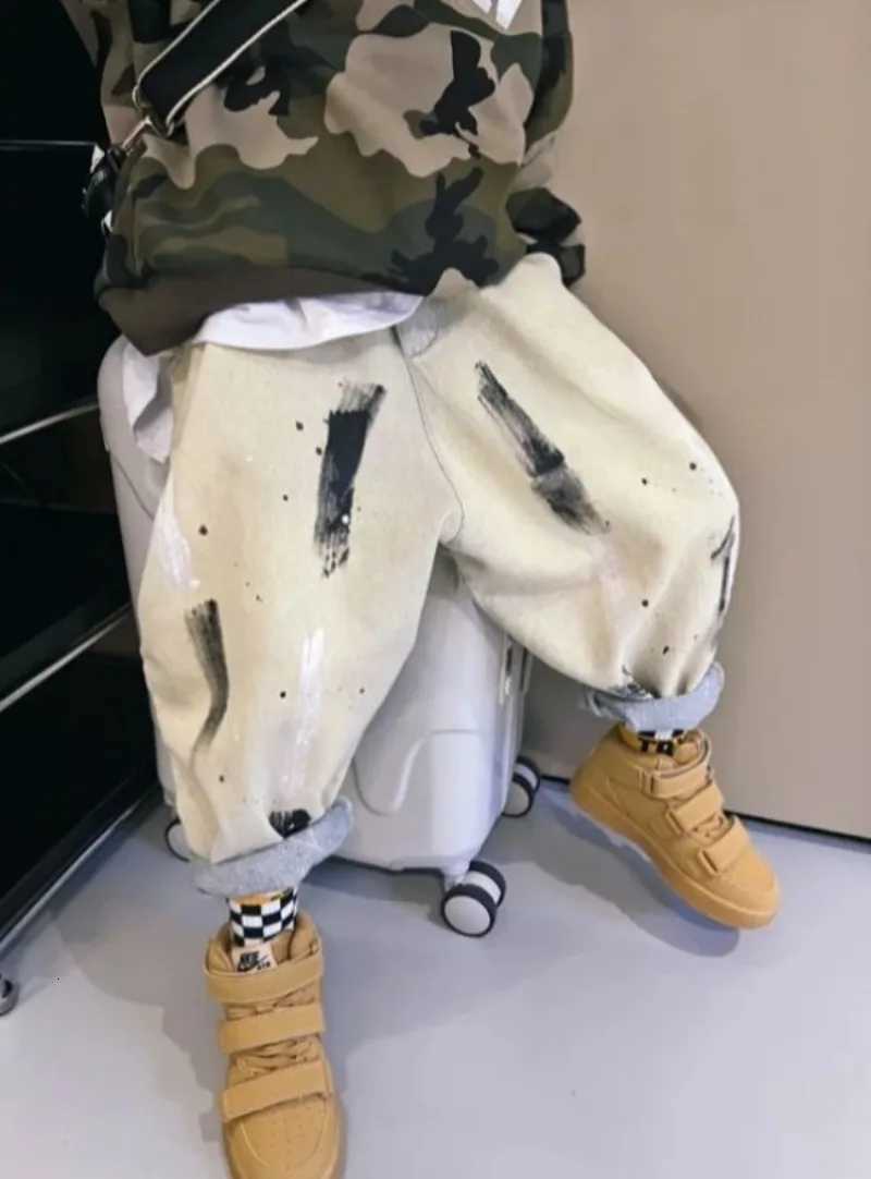 2025 SpringAutumn Boys HipHop Long Pants Kids Size 1214 Versatile Graffiti Casual Streetwear TrousersT251027