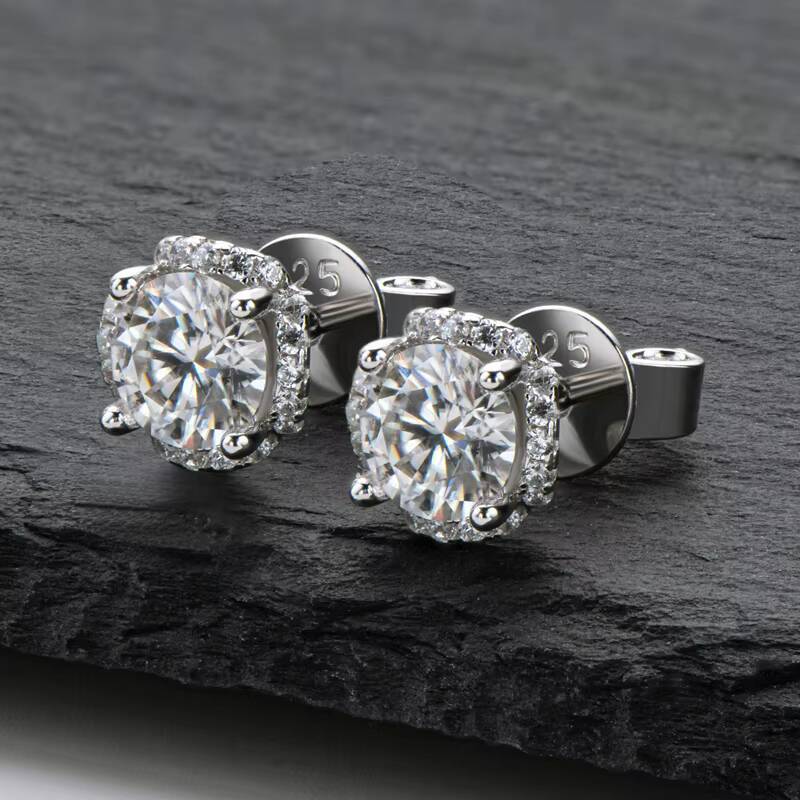 Factory Supply Directly 925 Sterling Silver Halo 5mm 05CT VVS Moissanite Flower Stud Earring for Girls