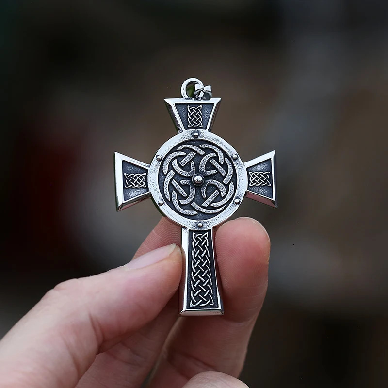 Viking Witch Celtic Cross With Knot Pendant Necklace Rune 316L Stainless Steel Men Chain Odin Gothic Amulet Jewelry Gifts 251020