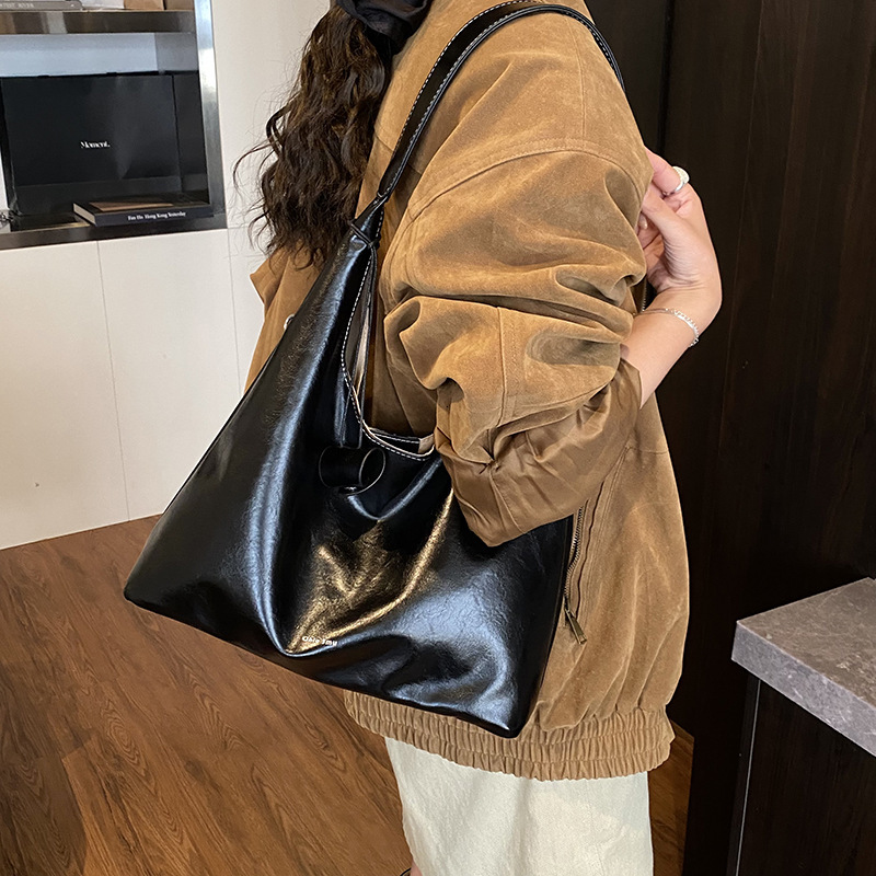 Korean style niche retro design armpit bag autumn and winter new casual simple large capacity style women's shoulder bag luxury designer bag