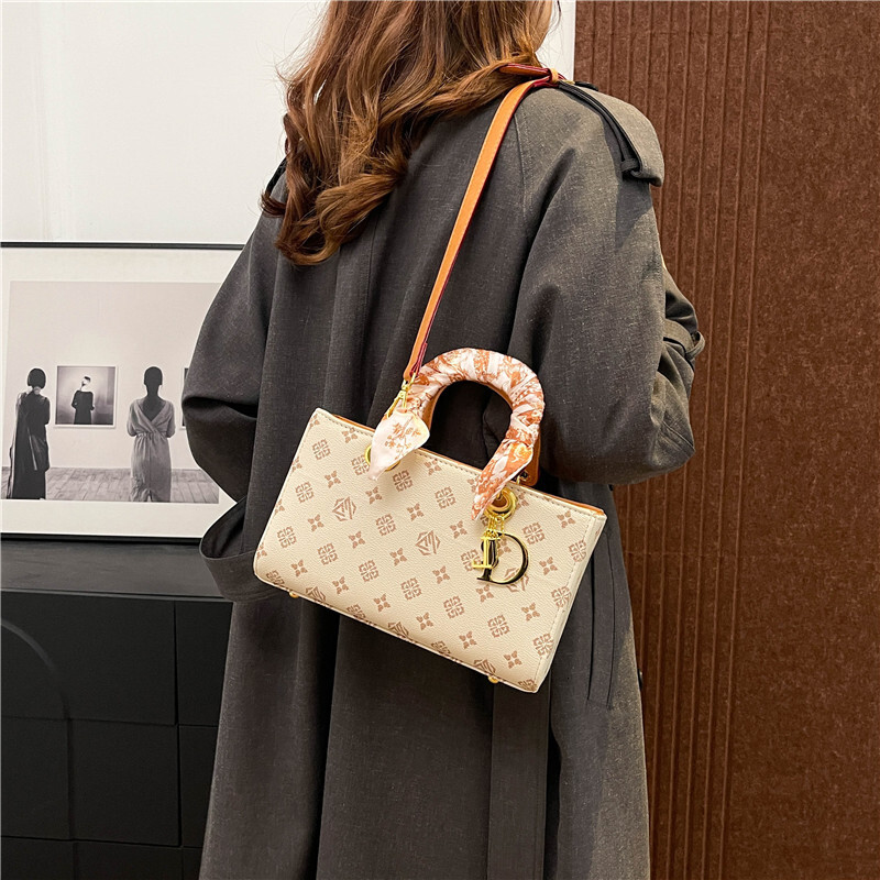 Free shipping designer bag New Silk Scarf Bag Small Square Bag Fashionable Versatile Shoulder Crossbody Bag