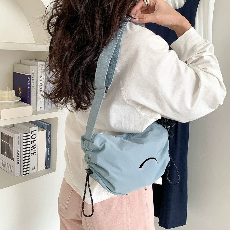 Designer Fashion Lightweight Sports Shoulder Bag New Trendy Crossbody Bag Lightweight Waterproof Travel Leisure Bag