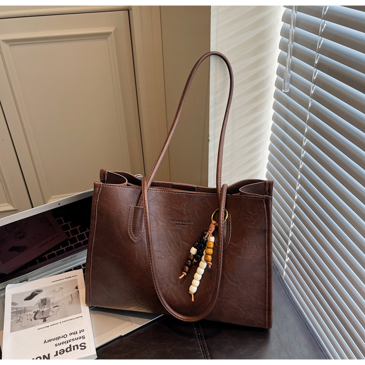 Free shipping designer bag Fashion Versatile Underarm Large Bag for Women New High-Quality Texture Shoulder Bag Commuter Crossbody Tote Bag