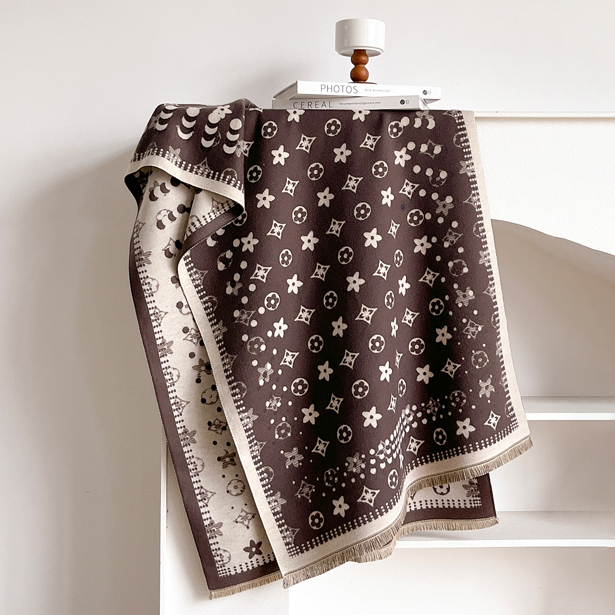 Free shipping Designer Scarves 2025 New Fashion Versatile Scarf Womens Autumn Winter Versatile Double sided Warm Shawl brown black