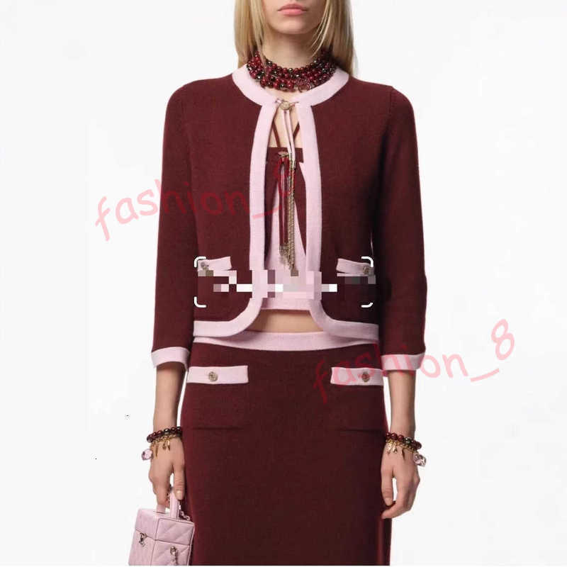 Women's Sweaters designer Women's Knitted Cardigan Elegant High-End Fashion Jacket for Stylish Layering