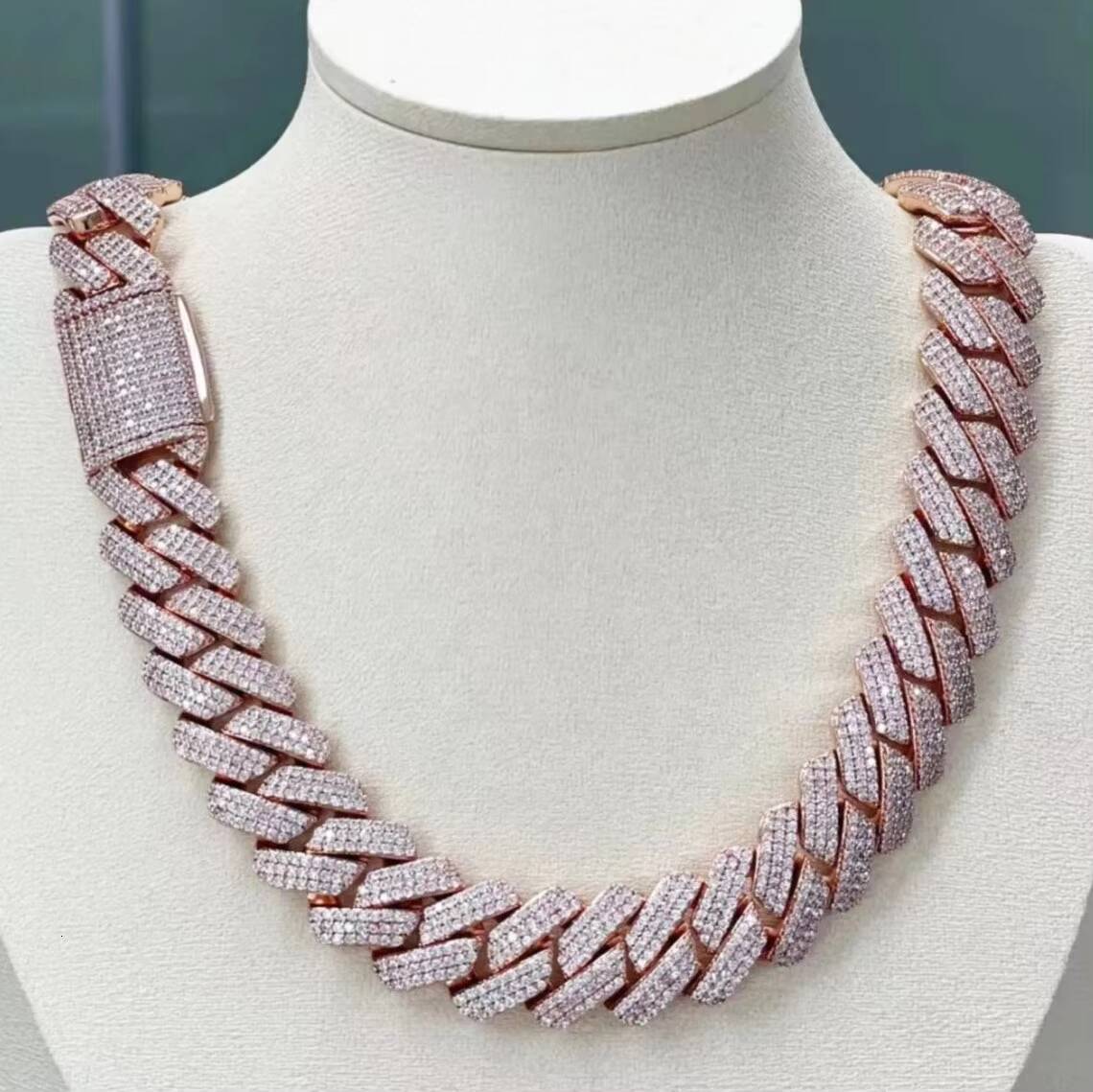 Flawless D VVS Moissanite Cuban Link Chain 18MM Iced Cuban Chain 925 Silver