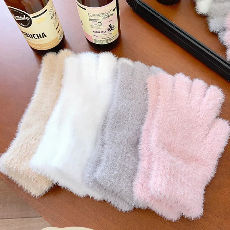 Fashion Winter Mink Velvet Five Finger Gloves Plush Warm Coldproof Gloves Women Outdoors Cycling Solid Color Wistiti Mittens 251024