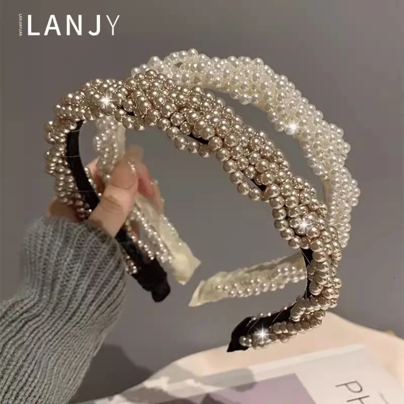 Korean retro pearl hair accessories headband for women pressed hair hairpin sweet and versatile womens hair bands going out 251023