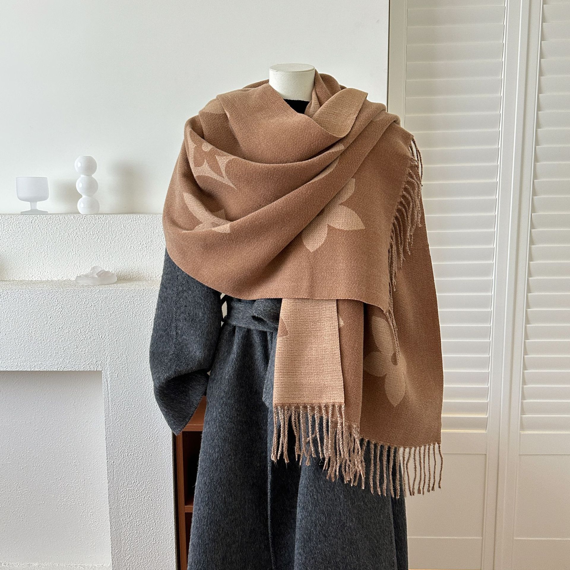 Free shipping Designer Scarves High quality doublesided scarf womens fashionable warm scarf thickened autumn winter versatile shawl