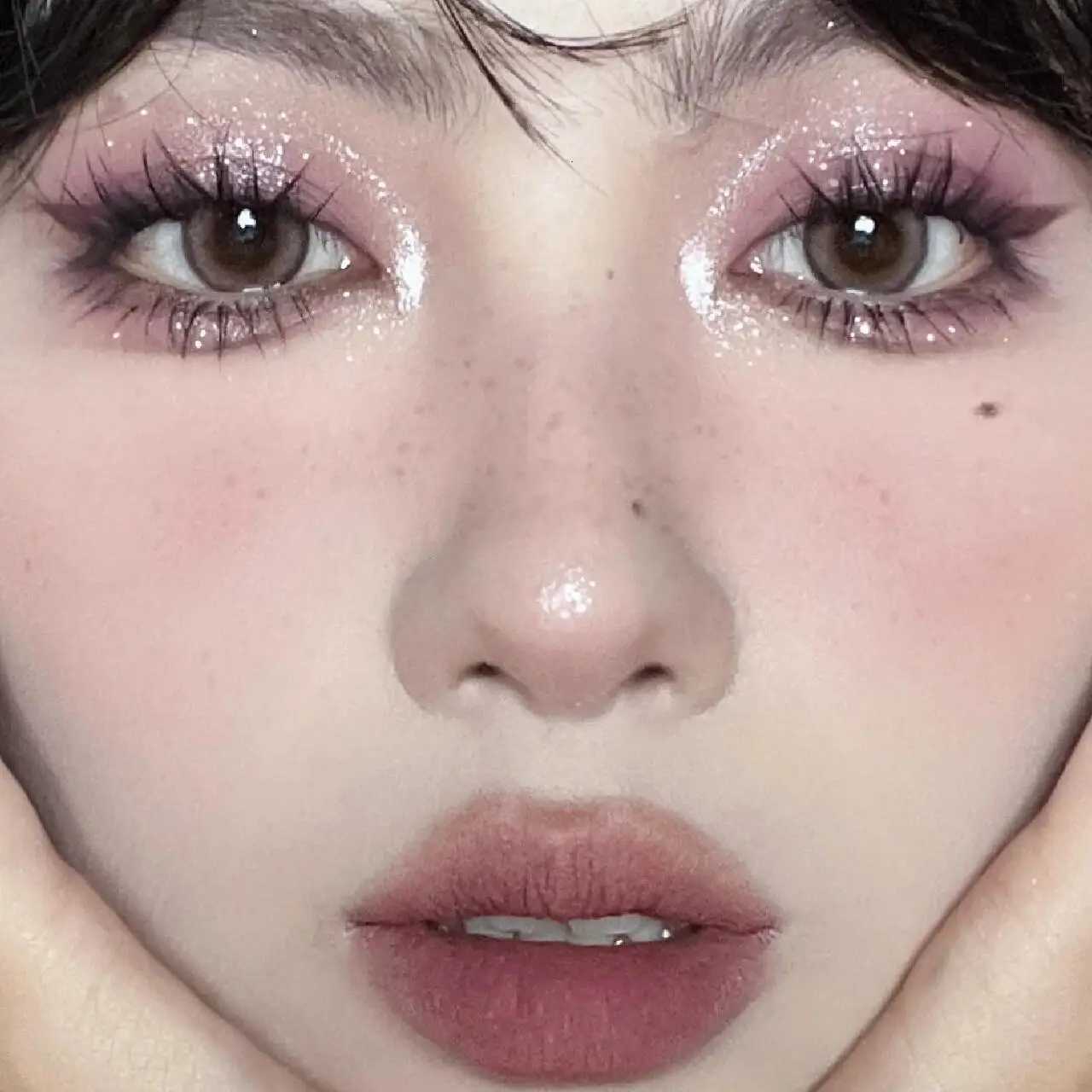 12 Color Eye Shadow Palette Matte Pearl Wine Red Eyeshadow Rose Brown Eyeshadow Glitter Shimmer Longlasting Beginner Eye MakeupXJ251027