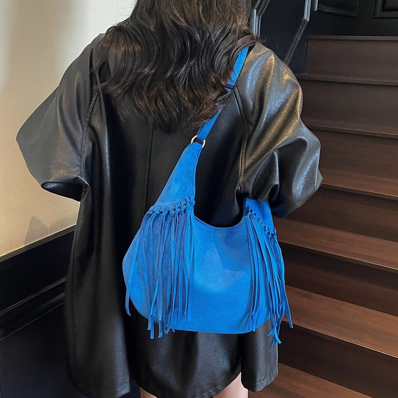 Free shipping designer bag Niche Melad Bag for Women Large Capacity New Tassel American Wasteland Style Daily Design Sense Commuter Bag