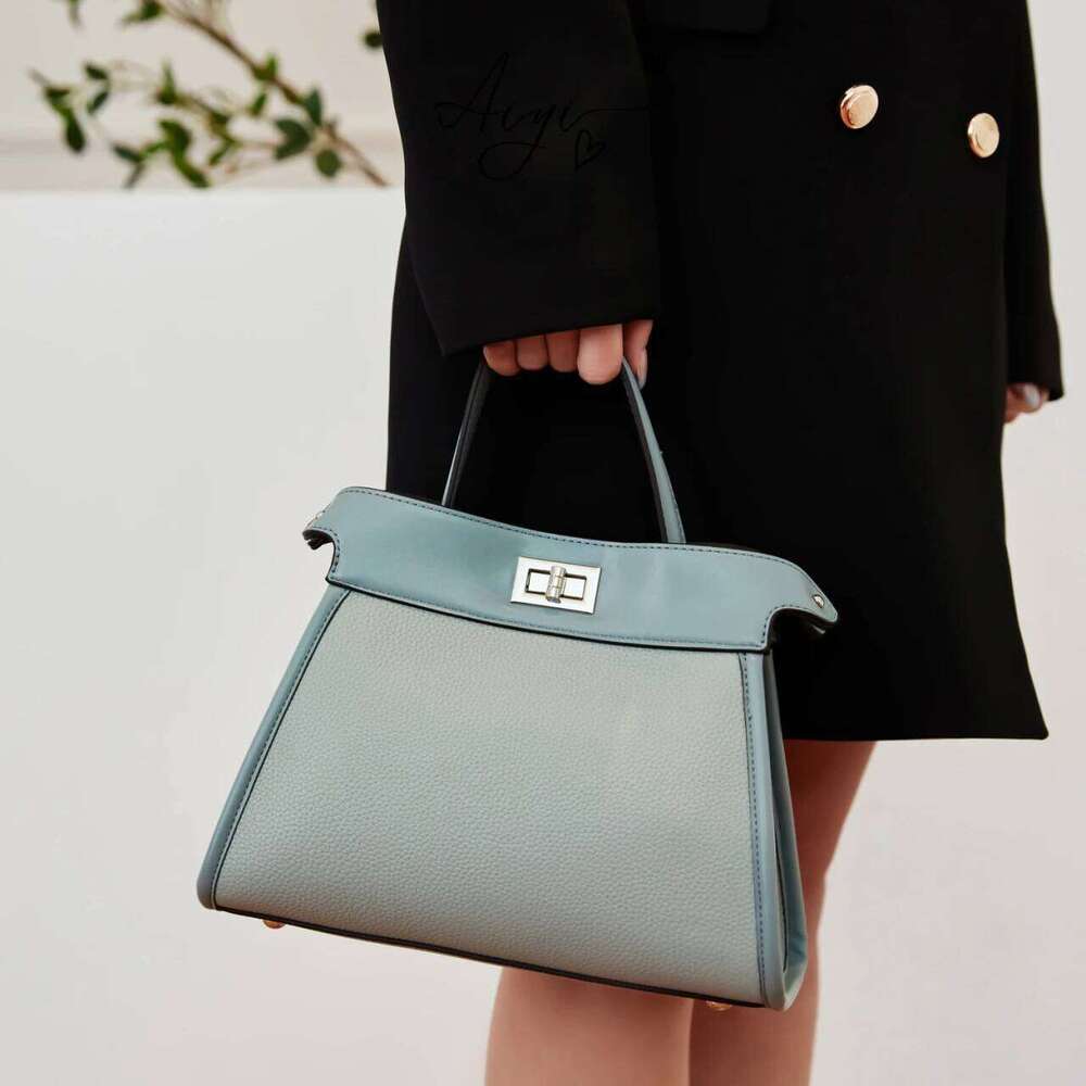 Chic Retro Ladies Handbag Premium Faux Leather Crossbody Shoulder Bag Women's Vintage Style Tote Purse