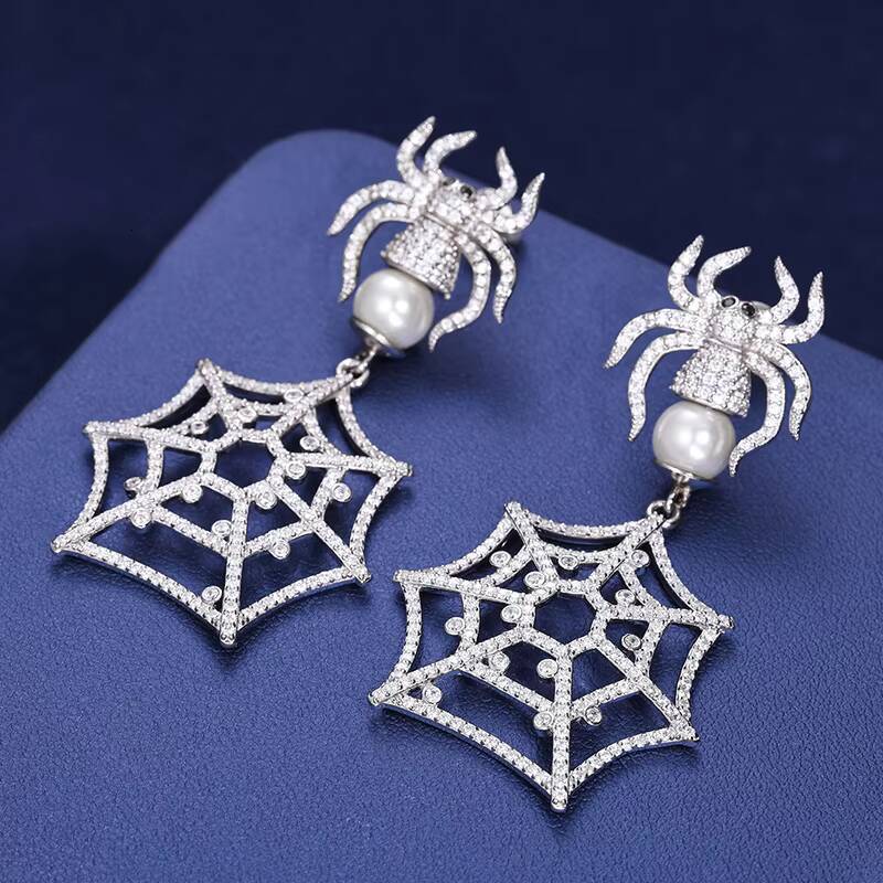 Creative Design Spider Jewelry Earrings 925 Sterling Silver VVS Moissanite Diamond Spider Web Pendant Earrings for Party Gift
