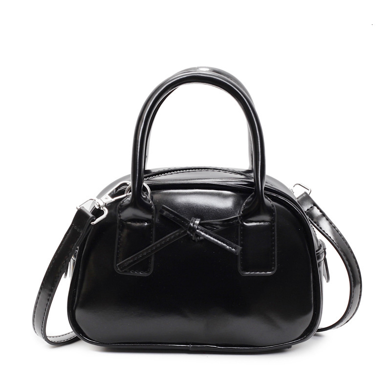 Free shipping designer bag New Niche High-End Feel Bag for Women Fashion Handheld Shell Bag Bow Pillow Bag Single Shoulder Crossbody Bag