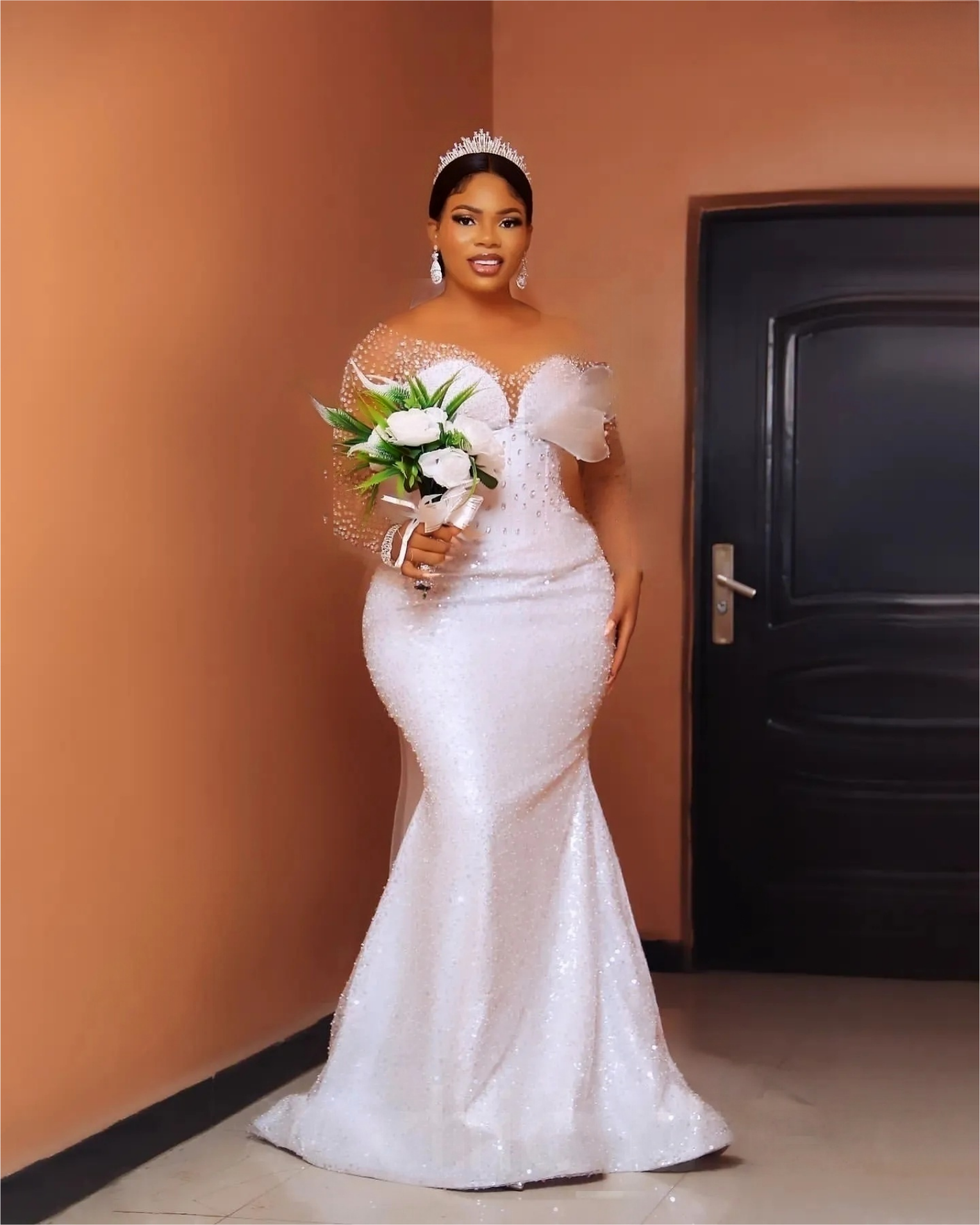 Aso Ebi Plus Size White Mermaid Wedding Dress with Beaded Crystals and Sequined Luxurious Bridal Gowns