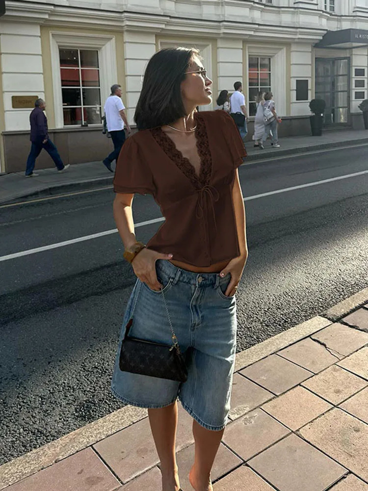 CNYISHE Lace Patchwork Solid Short Sleeve Tops for Women V Neck Sheath Fashion Tees Female Sexy Club Tshirts Elegant Casual 251027