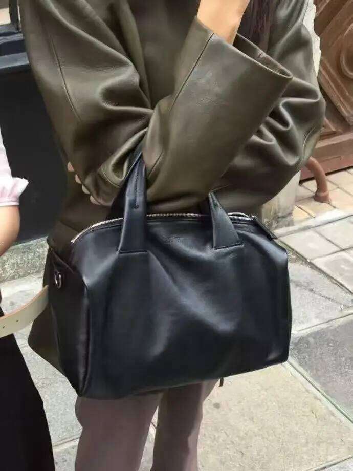 New Fashion Horizontal Square Handheld Women's Simple And Versatile Soft Pu Leather Single Shoulder Diagonal Cross Bag Trend