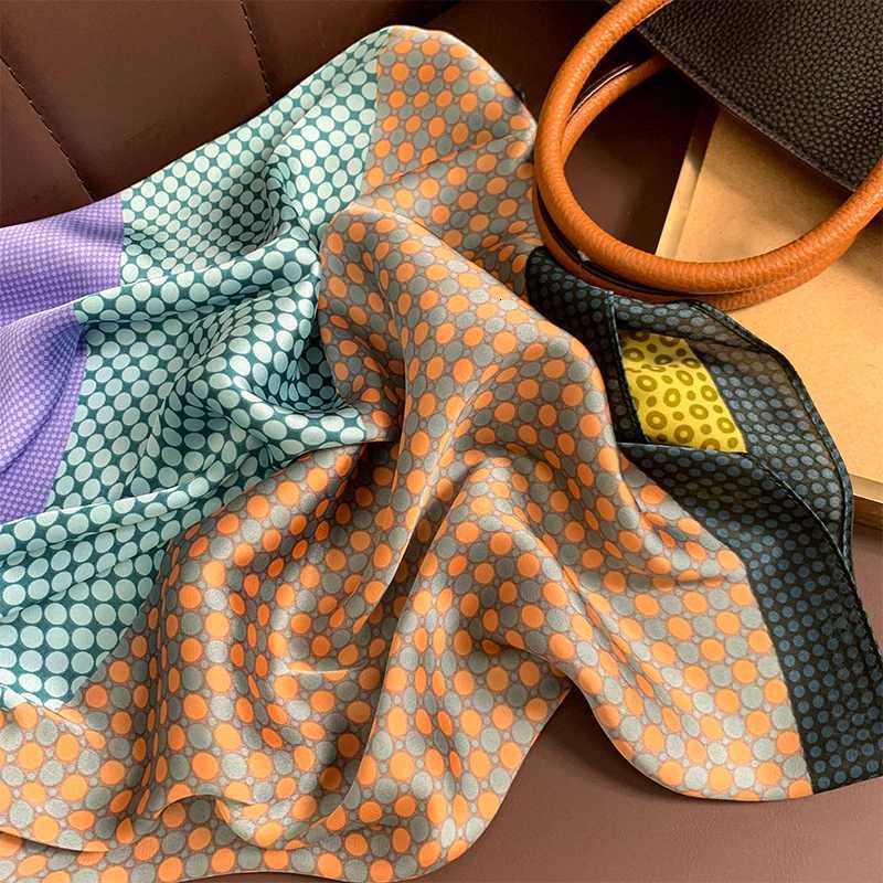 110x110cm Wen Silk Square Scarf Hijab Fa Design Print Lady Shawl Wraps Foard bands Bufanda Large Bandana Luxury 2023W251027