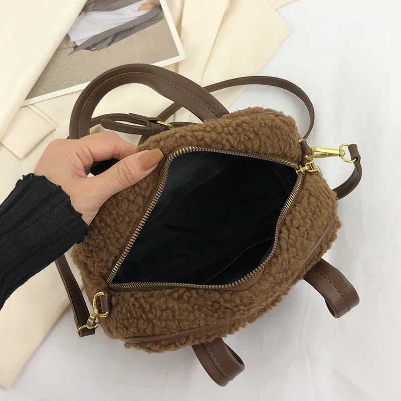 Fashion Green Lamb Wool Handbag Womens Bag 2024 New Small Plush Crossbody Bag Female Winter Clutches Designer Lady Hand Bags Y251027