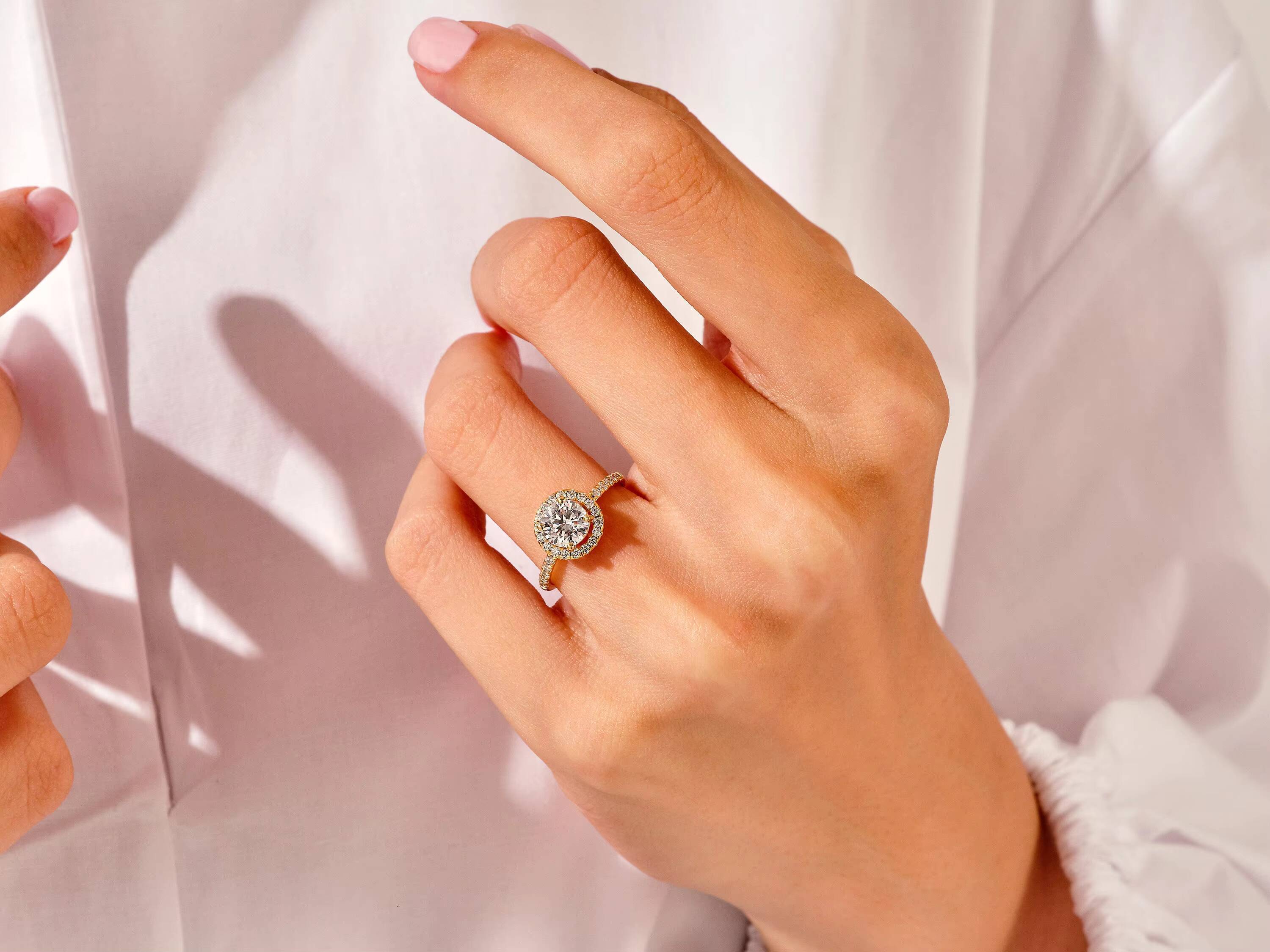 Halo Engagement Diamond Ring 1 CT Round Cut Diamond Ring 14k 18K Gold Lab Diamond Promise Ring