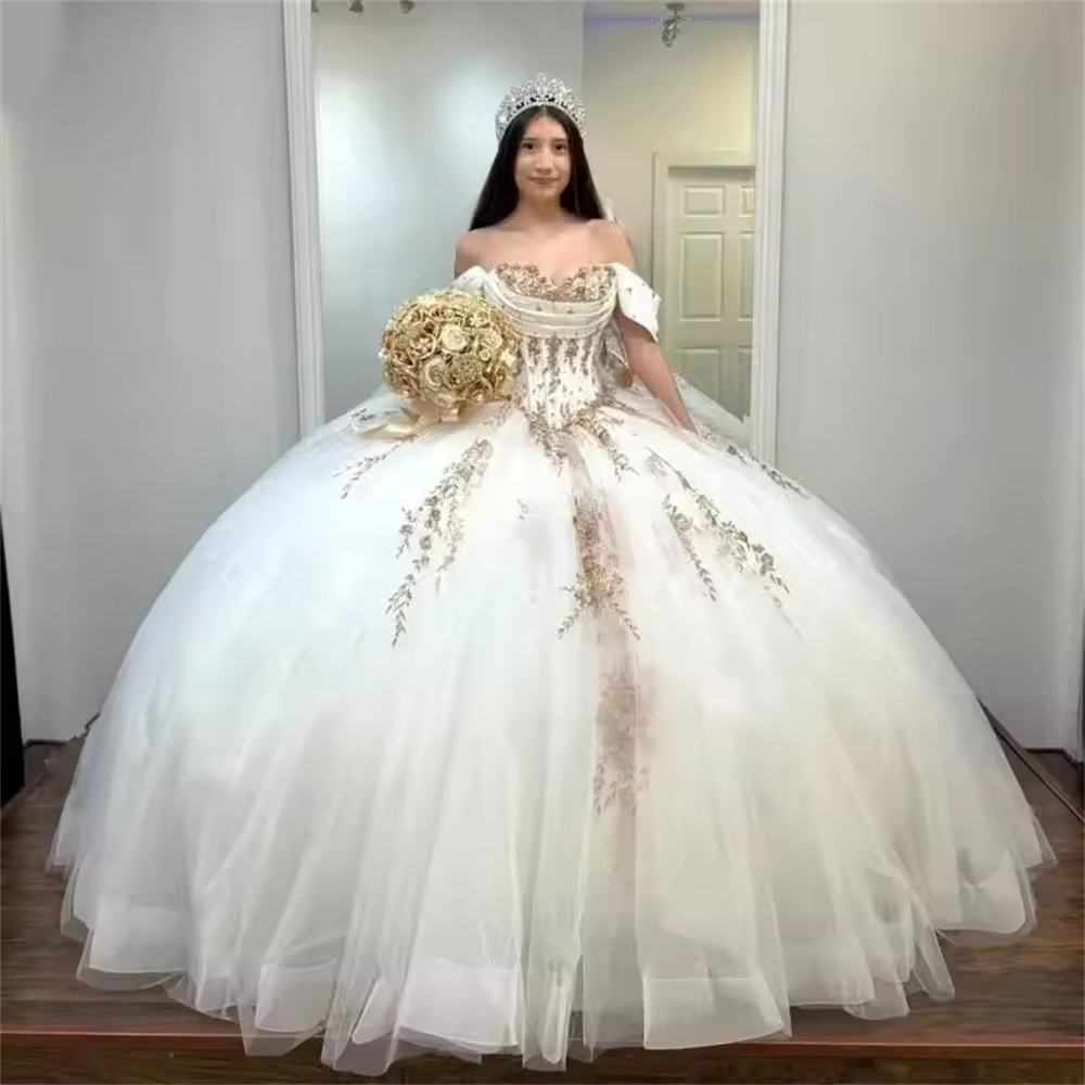Ball Gown Quinceanera Dresses Ivory Princess Glittering Cinderella Off Shoulder Lace Plus Size Customized Sweet 15 16 Birthday Party Gowns Vestidos De