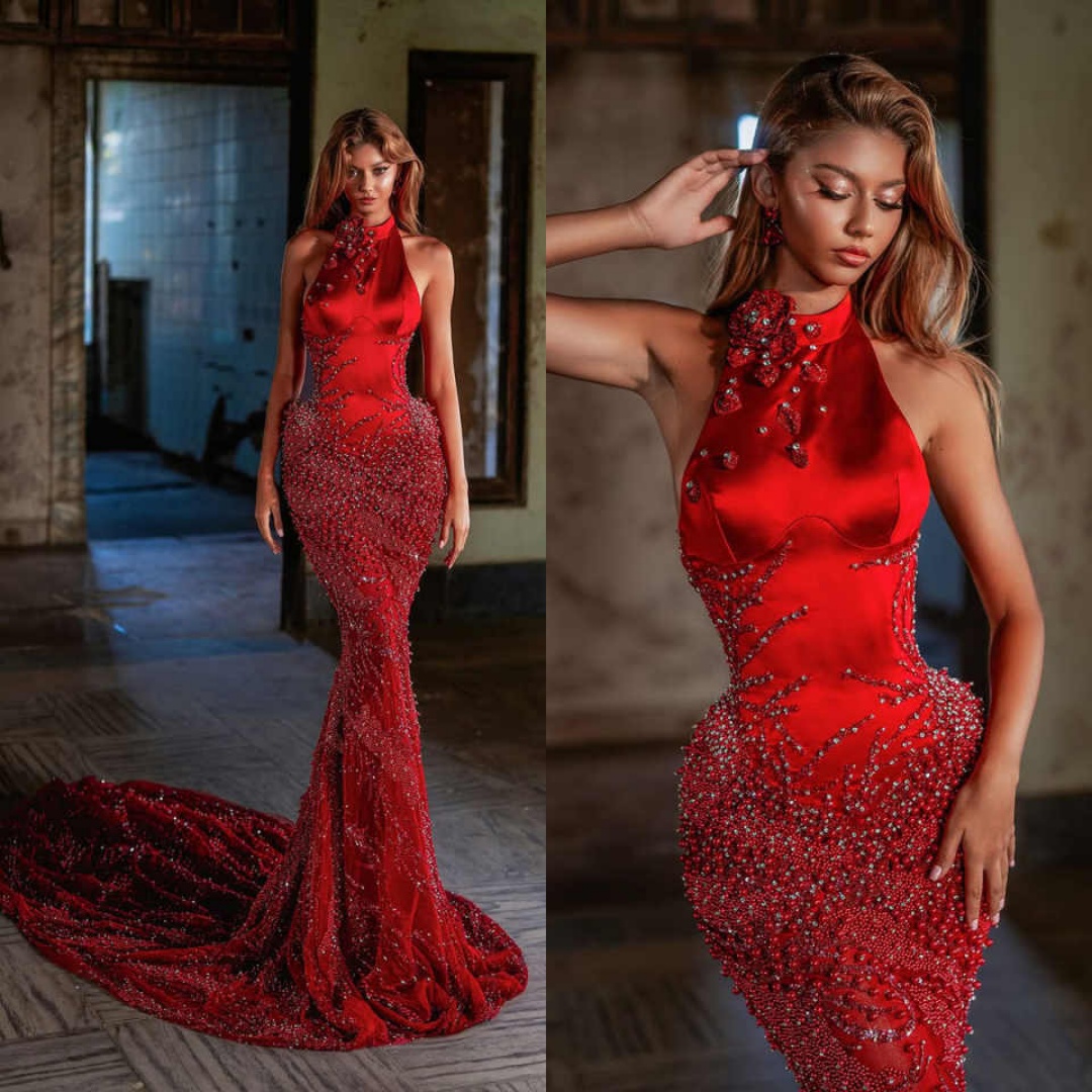 Exquisite Crystals Mermaid Evening Dresses Halter Neck Sleeveless Prom Gown Beadeds Special Occasion Custom Made