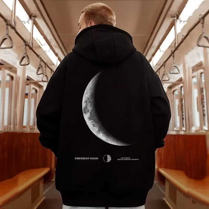 M8XL Men Oversized Pullover Hoodie Fashionable Loose American Retro Crescent Print Long Sleeved Couple Outfit W251027