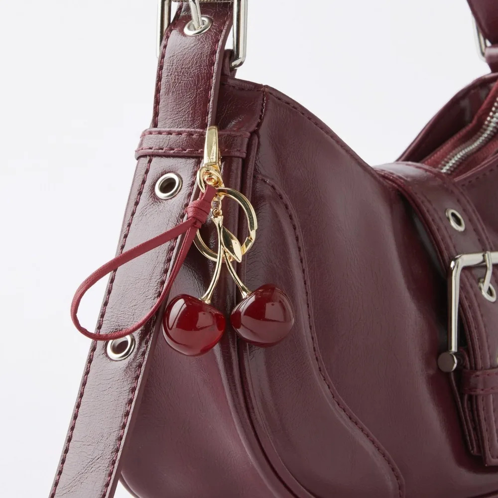 Cherry Handbags Keychain Olive Alloy Strawberry Keychain DIY Key Ring Bag Decoration 251021