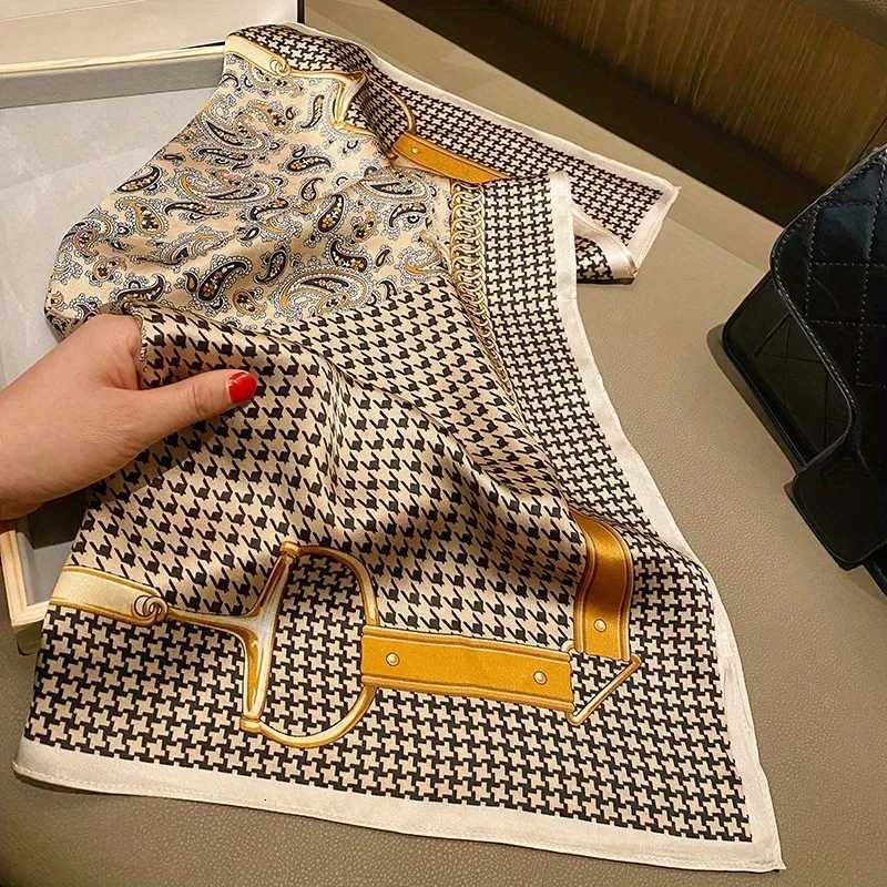 Luxury Paisy Houndstooth Printed Square Scarf Soft Satin Thin Smooth Neck Scarf Vintage Sty Sunscreen scarf For WenW251027