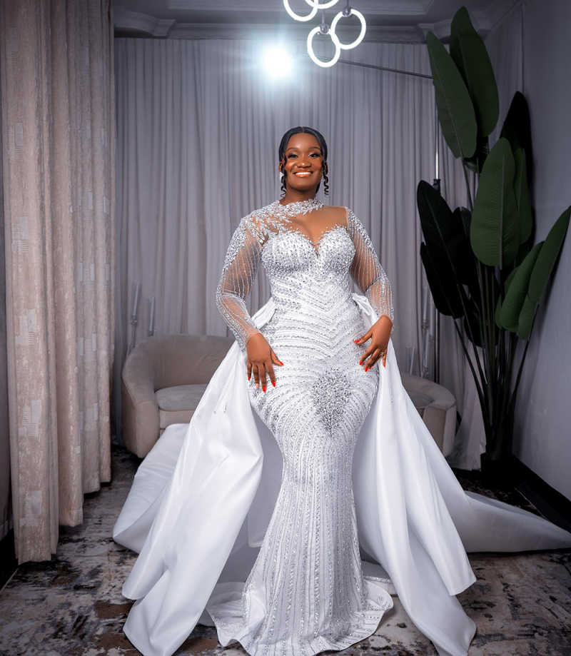 Sexy Mermaid Wedding Dress Bridal High Neck Long Sleeve Bride Gowns Beaded Lace Pearls with Detachable Train Customized Vestidos De Novia