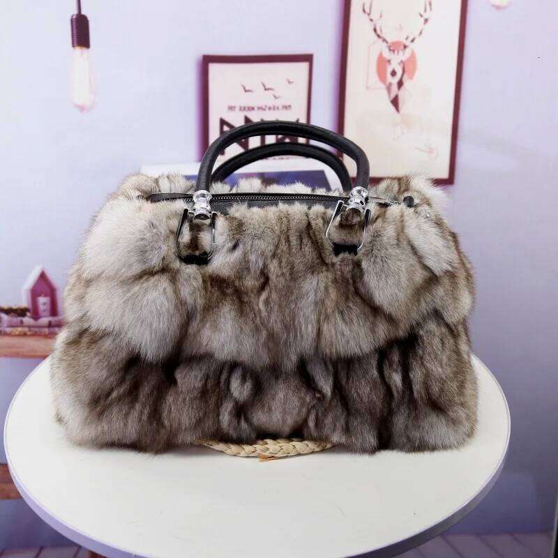 Designer Luxury Korean Version Genuine Natural Fox Fur Women Clutch Purses Evening Party Winter Chain Shoulder Bag