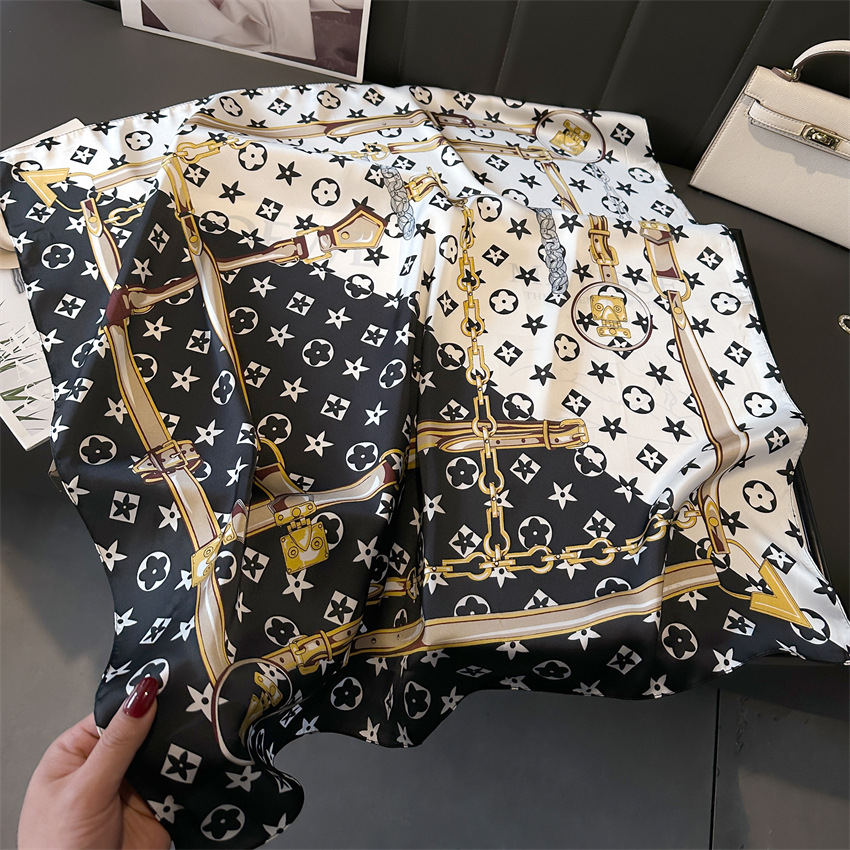 Free shipping Designer Scarves Fashionable highquality versatile scarf for women light luxury color blocked versatile scarf square black white brown