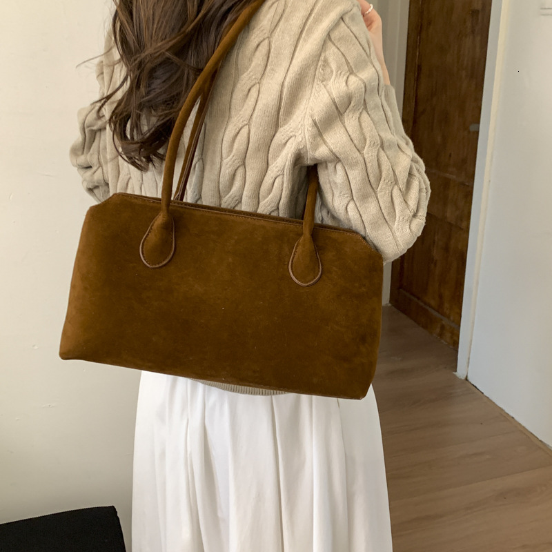 Free shipping designer bag Large Capacity Simple Tote Boston Bag for Women Autumn New Versatile Matte High-End Feel Single Shoulder Underarm Bag
