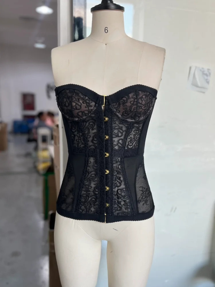 Spicy Girl Sexy Tight Corset Lace Hollow Sleeveless Strapless Top 2025 Summer Fashion Women Street Trendy Vest 251027
