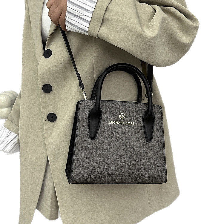 Free shipping designer bag New High-End Fashion Internet Hot-Selling Small Square Bag Letter Shoulder Bag Crossbody Business Handbag Women Bag