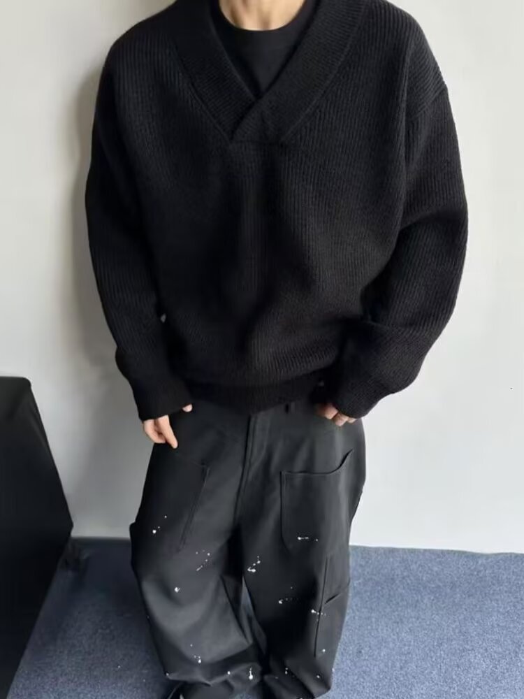 American Style Gray V-neck Sweater Designer Sweater For Men Winter Trendy Brand Lazy Knitted Cardigan Layering Base Shirt