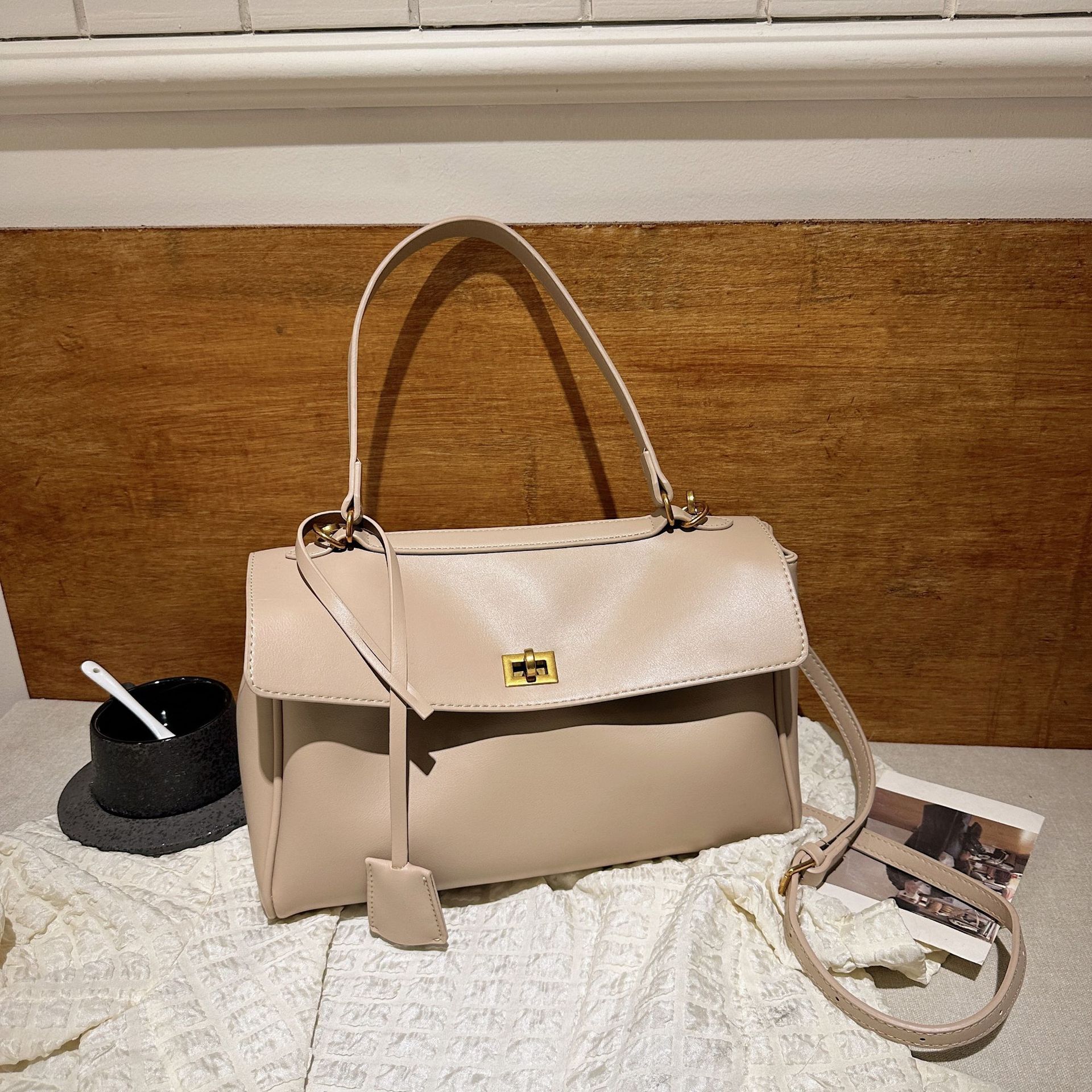 Designer Handbag High-end Business Commuter Large Capacity Tote Bag Rodeo Handheld Heavy-duty Soft Luxury Bag Leather Shoulder Crossbody Bag